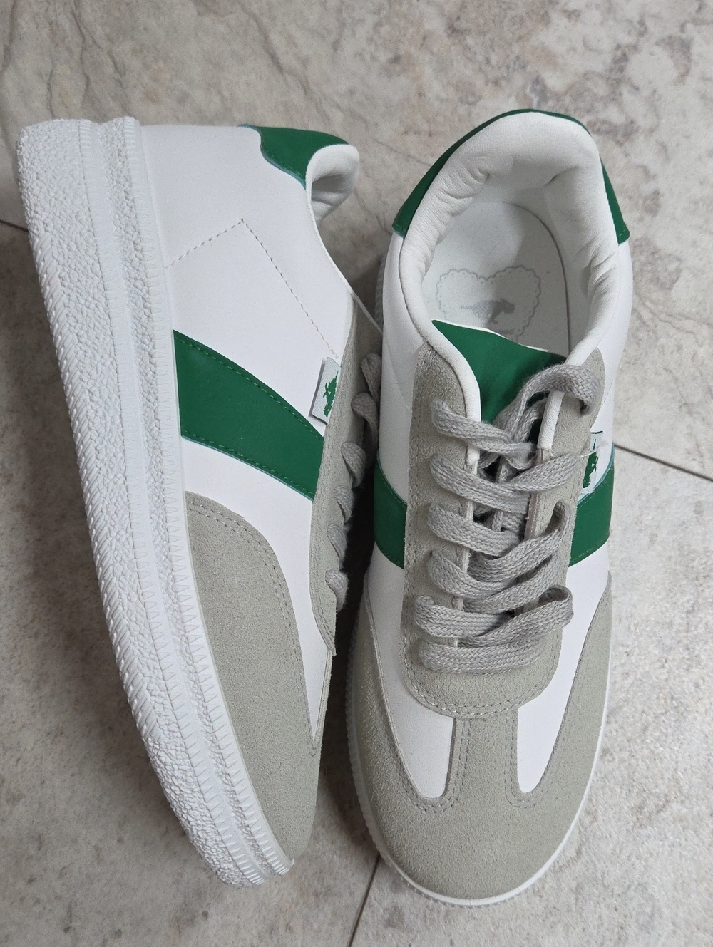 Rocket Dog Moby Green White Gray Retro Low Top Sneakers